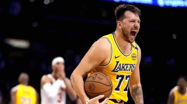 国王险胜上海队，东契奇高光表现