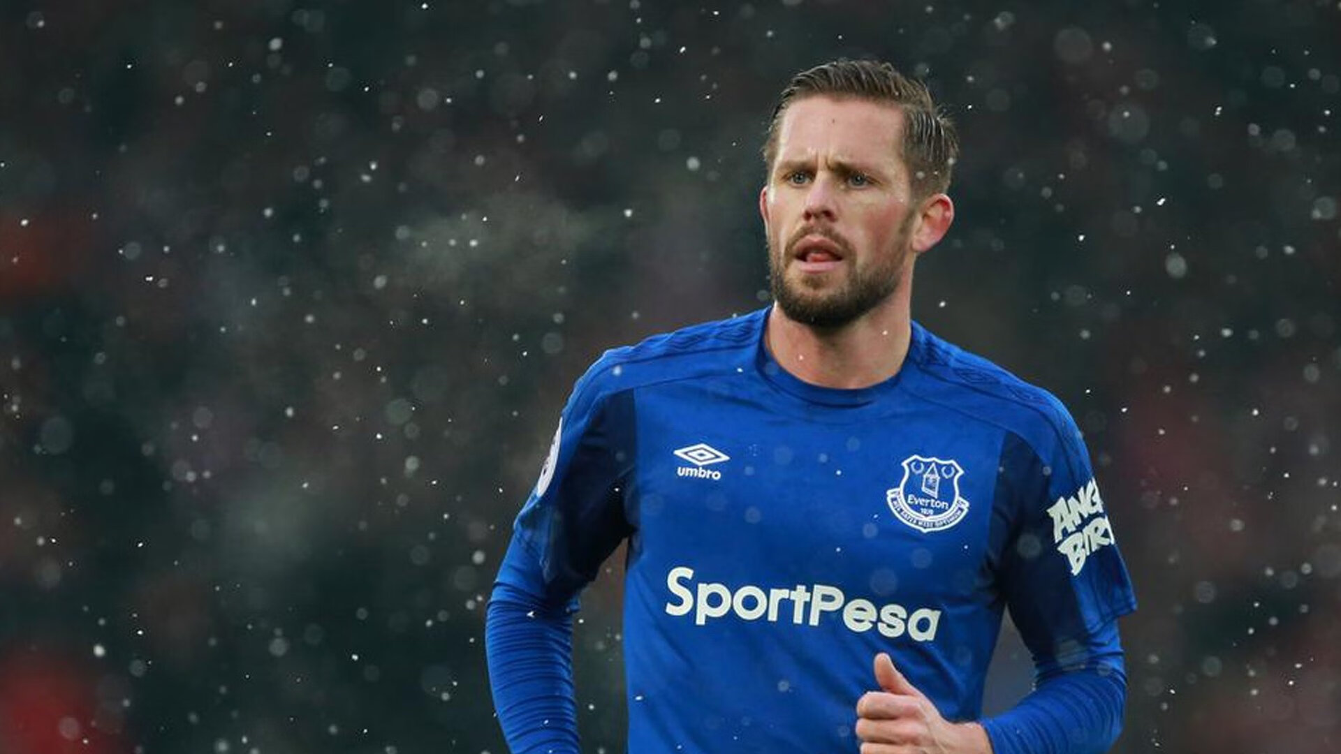 西甲国家德比之夜，杜兰特关键制胜，当足球的狂想曲遇见篮球的绝杀时刻