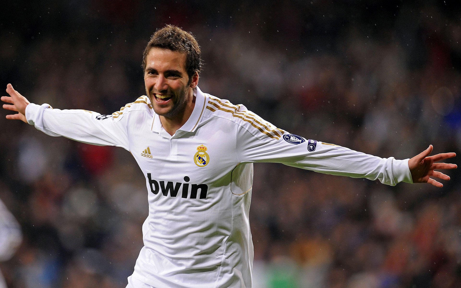 孔德，用芬兰节奏的缰绳，勒住加纳的野性奔流