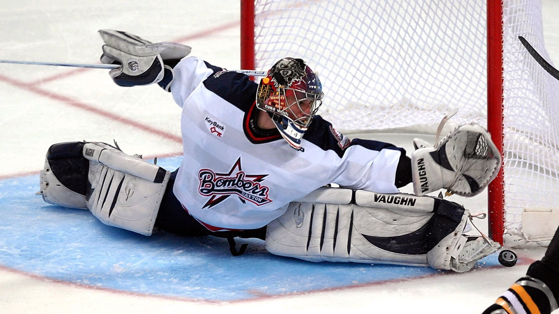 楚阿梅尼之夜，当F1引擎轰鸣撞上足球里程碑